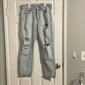 American Eagle mom jean
